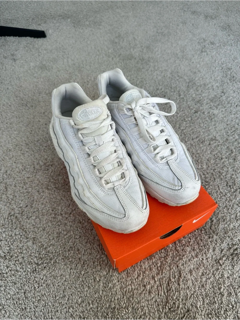 nike air max shoes size 6.5 Youth/7 in Women’s